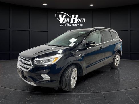 Used 2017 Ford Escape Titanium w/ Equipment Group 301A FWD image 3
