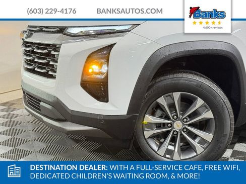 New 2026 Chevrolet Equinox LT w/ Convenience Package II AWD/4WD image 3