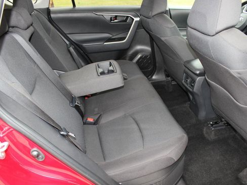 Used 2025 Toyota RAV4 LE image 16