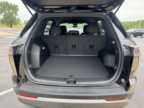 Used 2026 Chevrolet Equinox LT FWD image 5