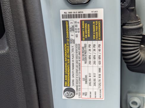 Used 2025 Volkswagen Jetta Sport FWD image 38