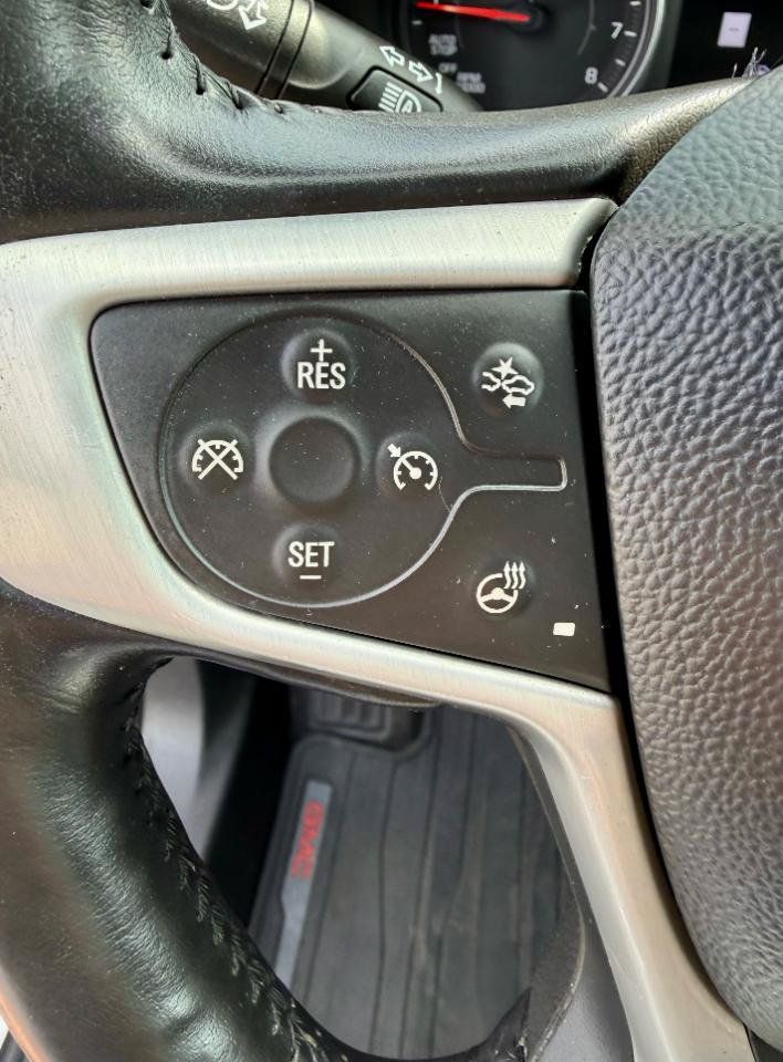 Used 2020 GMC Terrain SLT w/ Preferred Package FWD image 18
