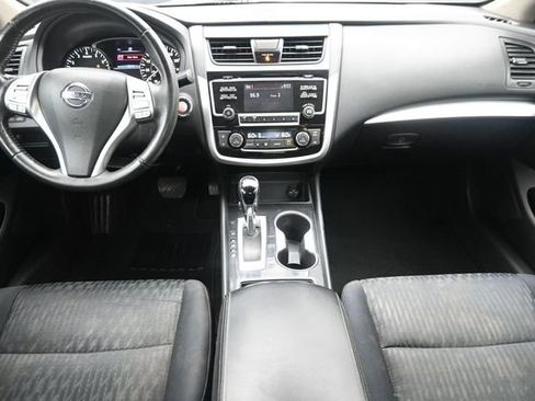 Used 2018 Nissan Altima 2.5 SV FWD image 19
