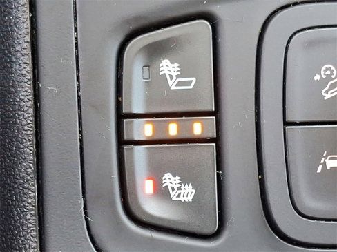 Used 2023 GMC Terrain SLE w/ Driver Convenience Package image 24