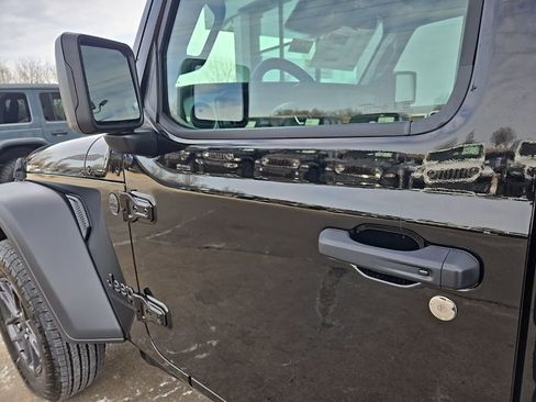 New 2026 Jeep Wrangler Unlimited Sport AWD/4WD image 25