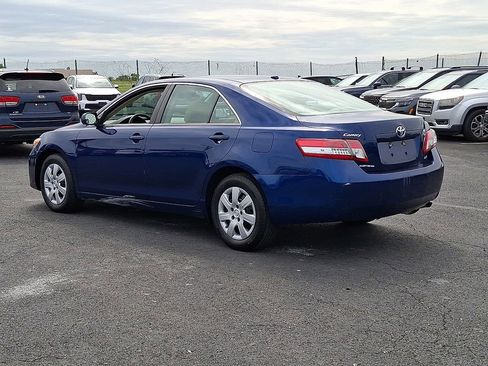 Used 2010 Toyota Camry FWD image 4