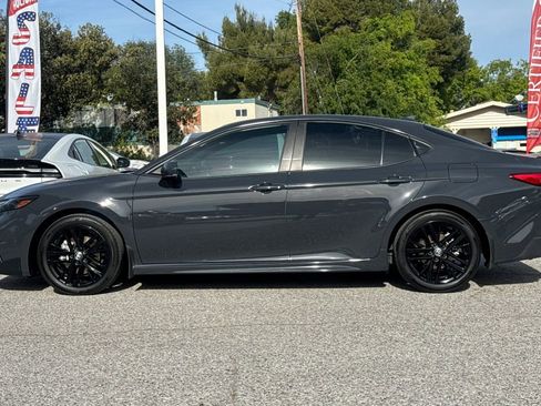 Certified 2025 Toyota Camry SE w/ Convenience Package image 6