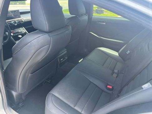 Used 2022 Lexus IS 350 F Sport RWD image 3