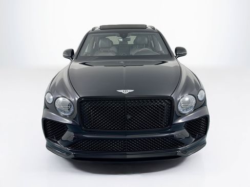 Used 2022 Bentley Bentayga AWD/4WD image 2