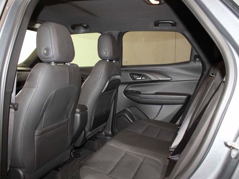 Used 2021 Chevrolet TrailBlazer RS w/ Convenience Package image 16