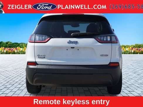 Used 2021 Jeep Cherokee Latitude Plus AWD/4WD image 4