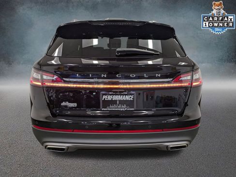 Used 2022 Lincoln Nautilus Reserve AWD/4WD image 5