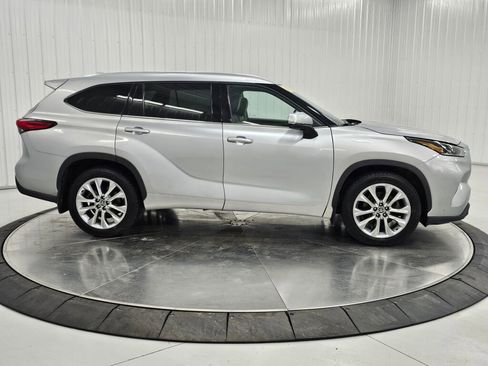 Used 2021 Toyota Highlander Limited image 6
