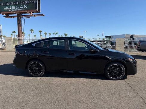 New 2026 Nissan Sentra SR w/ SR Premium Package FWD image 7