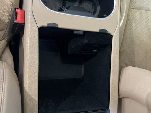 Used 2020 Porsche Cayenne image 23