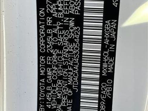 Used 2025 Toyota Prius XLE image 27