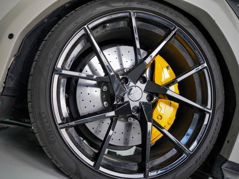 Used 2021 Lamborghini Urus AWD/4WD image 9