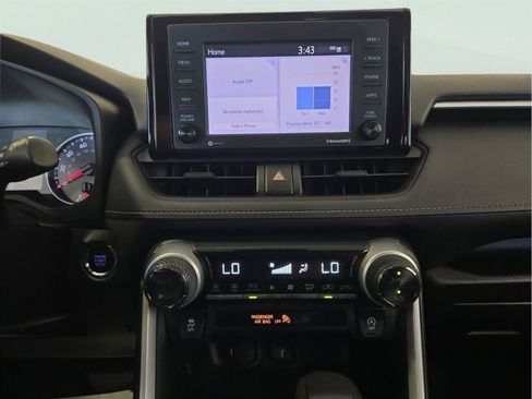 Used 2021 Toyota RAV4 XLE AWD/4WD image 16