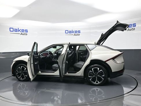 Certified 2022 Kia EV6 Wind w/ Wind Technology Package image 56