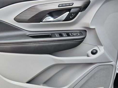 Used 2022 GMC Terrain SLT w/ Infotainment Package II FWD image 18