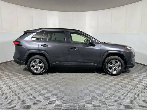 Used 2025 Toyota RAV4 LE AWD/4WD image 9