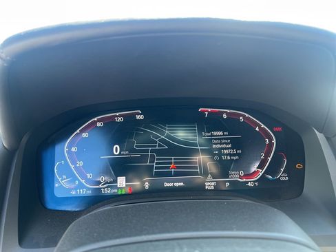 Used 2023 BMW 840i Convertible w/ Comfort Seating Package image 11