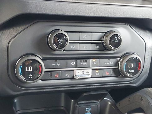 New 2025 Ford Bronco Big Bend w/ Black Diamond Package image 19