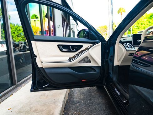 Used 2023 Mercedes-Benz S 580 4MATIC Sedan image 13