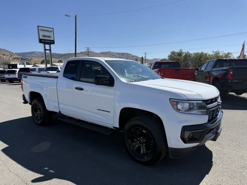 Used 2021 Chevrolet Colorado Z71 image 3