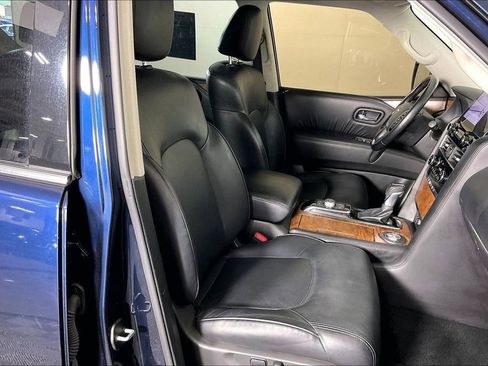 Used 2023 Nissan Armada SL w/ Captain's Chairs Package RWD image 9