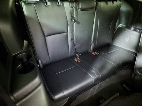 Used 2022 Toyota Highlander XSE image 27