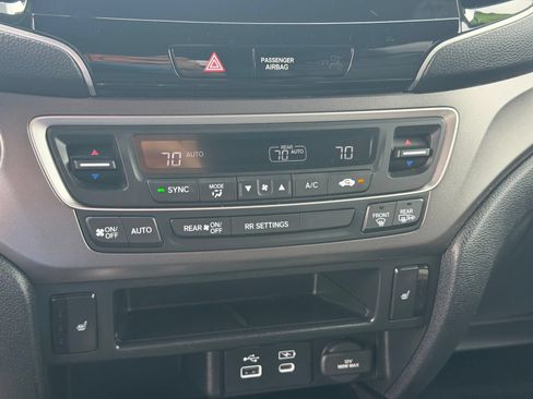 Used 2025 Honda Passport EX-L image 25