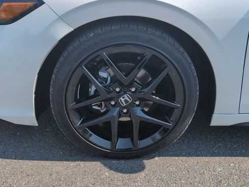 Used 2025 Honda Civic Sport image 29