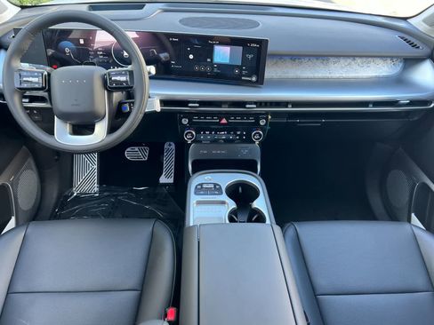 New 2026 Hyundai Ioniq 9 Calligraphy image 3