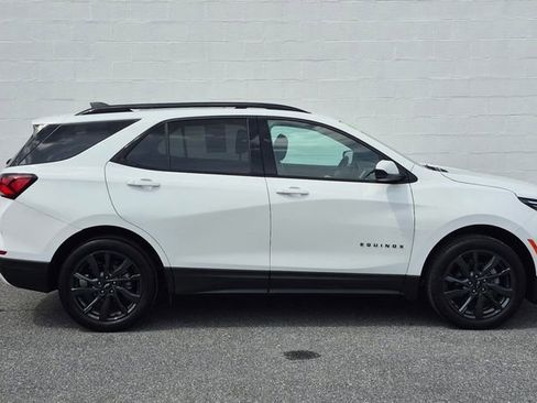 Used 2023 Chevrolet Equinox RS AWD/4WD image 11