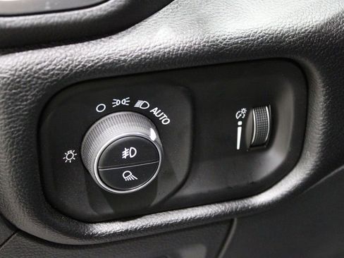 New 2026 RAM 1500 4x4 Crew Cab image 15