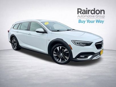 Used 2019 Buick Regal Essence w/ Driver Confidence Package I