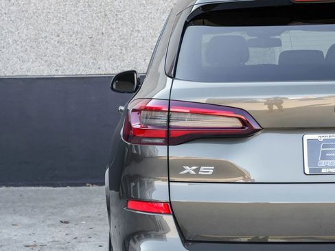 Used 2022 BMW X5 xDrive40i w/ M Sport Package image 63