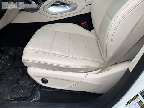 Used 2024 Mercedes-Benz GLE 450 4MATIC image 14