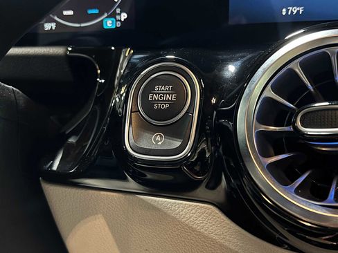 Certified 2025 Mercedes-Benz GLA 250 4MATIC image 29