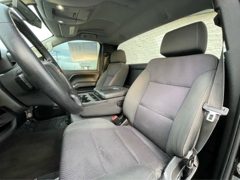 Used 2018 Chevrolet Silverado 1500 LT w/ LT Convenience Package image 22