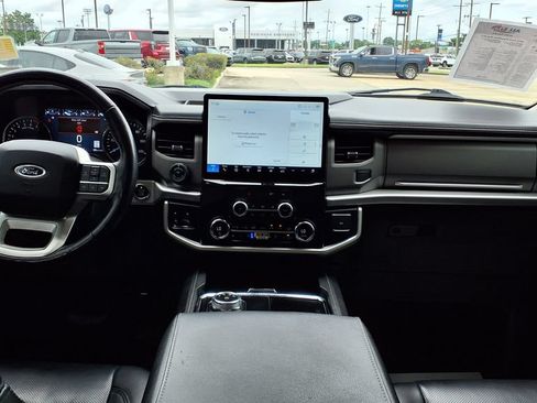 Used 2022 Ford Expedition Max XLT RWD image 25