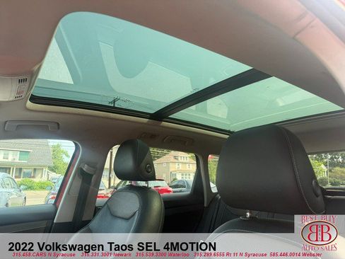 Used 2022 Volkswagen Taos SEL w/ Panoramic Sunroof Package AWD/4WD image 11