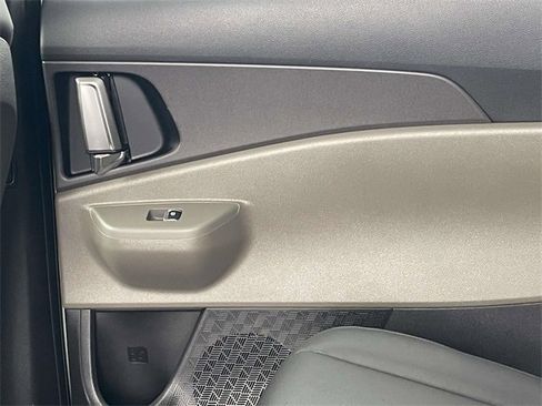 New 2026 Kia Carnival EX image 20