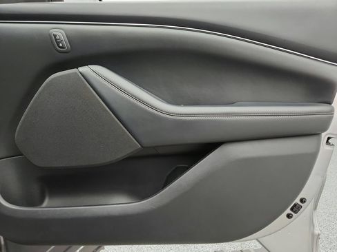 Used 2021 Ford Mustang Mach-E Select w/ Comfort/Technology Package RWD image 25