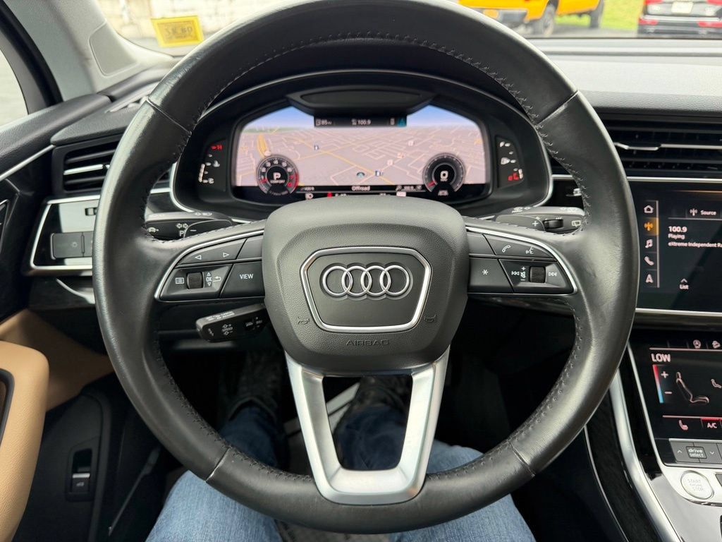Used 2020 Audi Q7 3.0T Premium Plus w/ Premium Plus Package AWD/4WD image 8