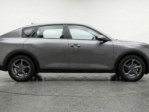 Used 2025 Kia K4 LXS image 11