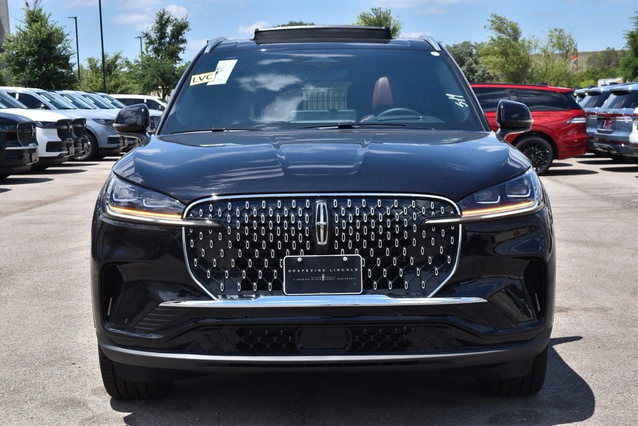 New 2026 Lincoln Aviator Reserve w/ Illumination Package AWD/4WD image 2