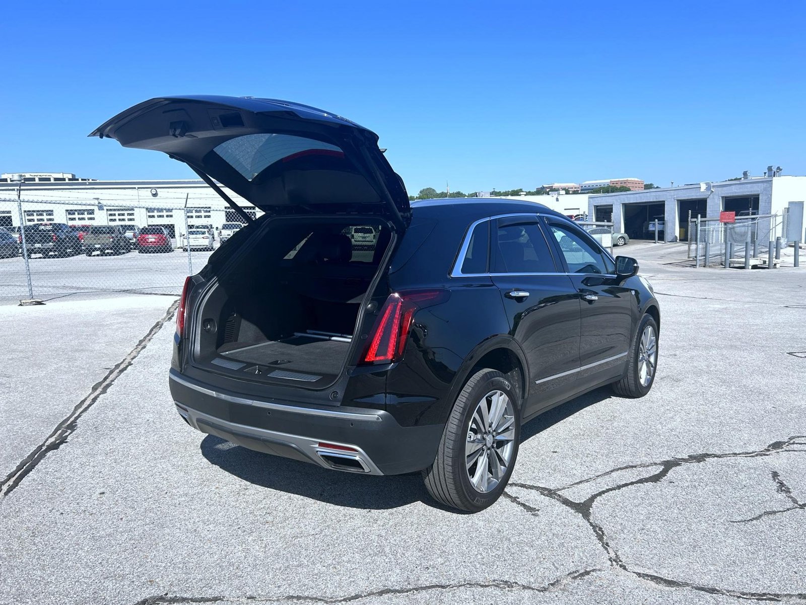Certified 2023 Cadillac XT5 Premium Luxury AWD/4WD image 22