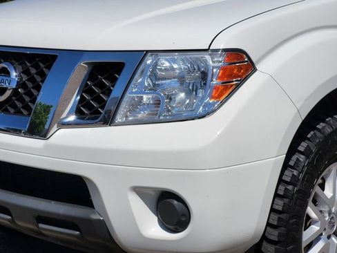 Certified 2021 Nissan Frontier SV AWD/4WD image 5